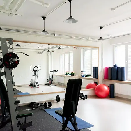 Youthments - Student Aparthotel *