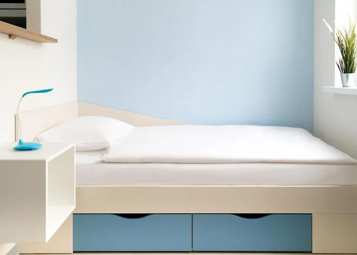 Youthments - Student Aparthotel 3*